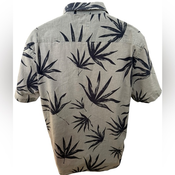 QUIKSILVER Aloha Hawaiian Collared Shirt Sleeve Shirt Men XL Regular Fit - Picture 8 of 8